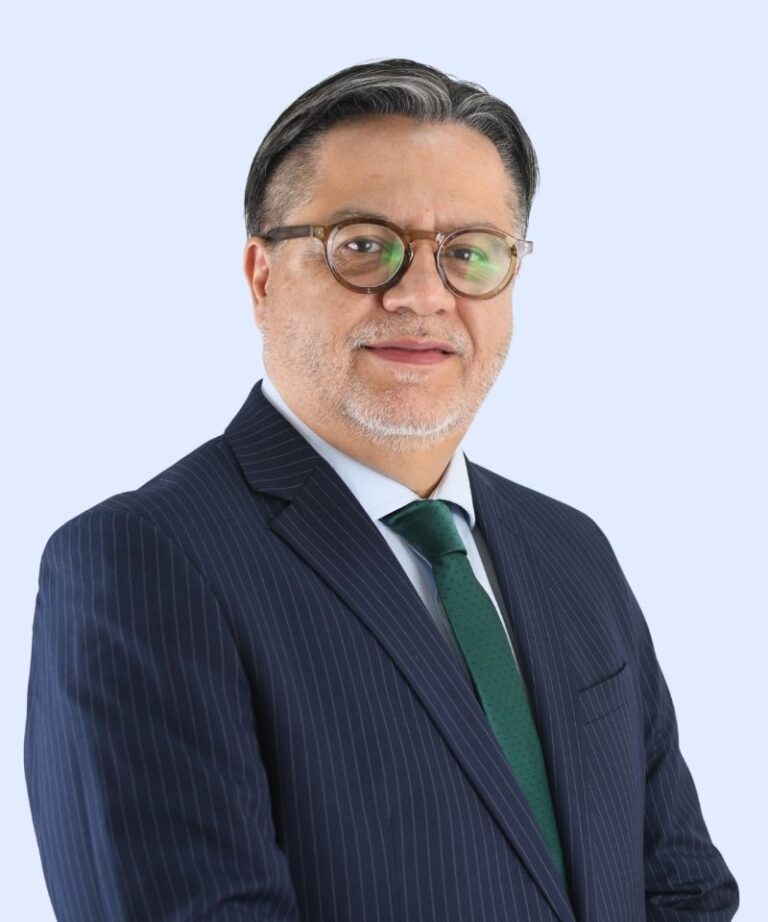 Emilio Reyes Rojas Emilio Torres Rojas – Facultad de Economía, Gobierno y Comunicaciones